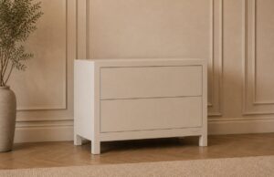 Sencilla Commode